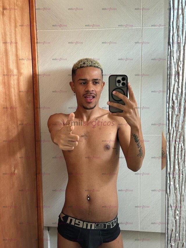 FOTOS DE POLLO NEGRO VERSATIL MUY COMPLACIENTE Y ABIERTO A TODO