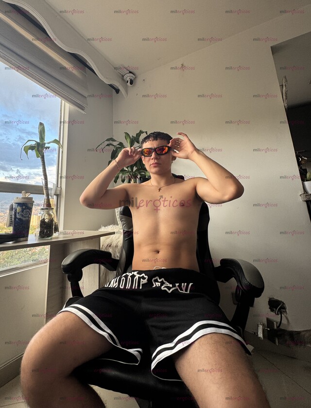 FOTOS DE JOVEN SERIO, MORBOSO LECHERO. DISPONIBLE PARA MÚLTIPLES SERVICIOS