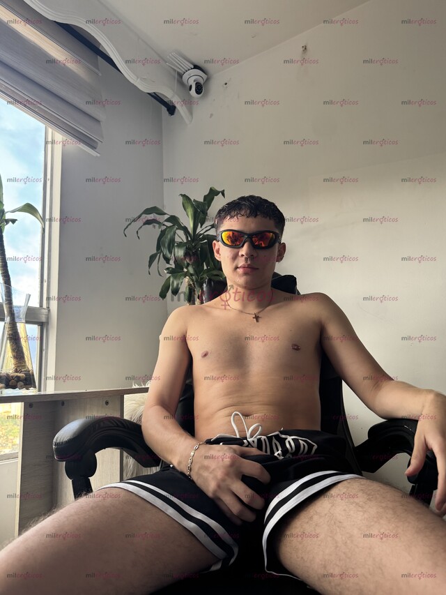 FOTOS DE JOVEN SERIO, MORBOSO LECHERO. DISPONIBLE PARA MÚLTIPLES SERVICIOS