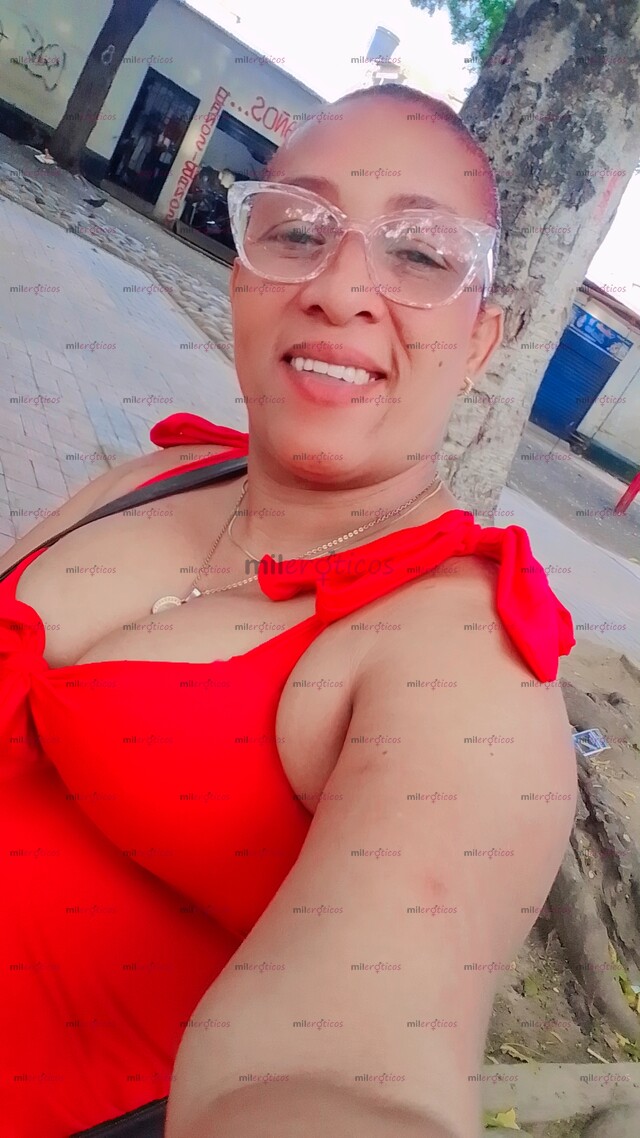 FOTOS DE MORENA VENEZOLANA, MADURA CON BUEN CUERPO Y CADERAS GRANDES