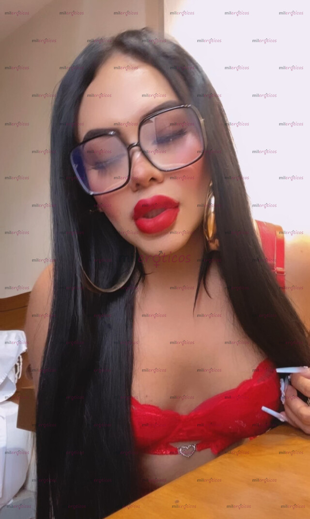 FOTOS DE NUEVA EN TU CD .CHUPA MIS PIES Y TODO MI CUERPO , CÓRRETE CONMIGO ..