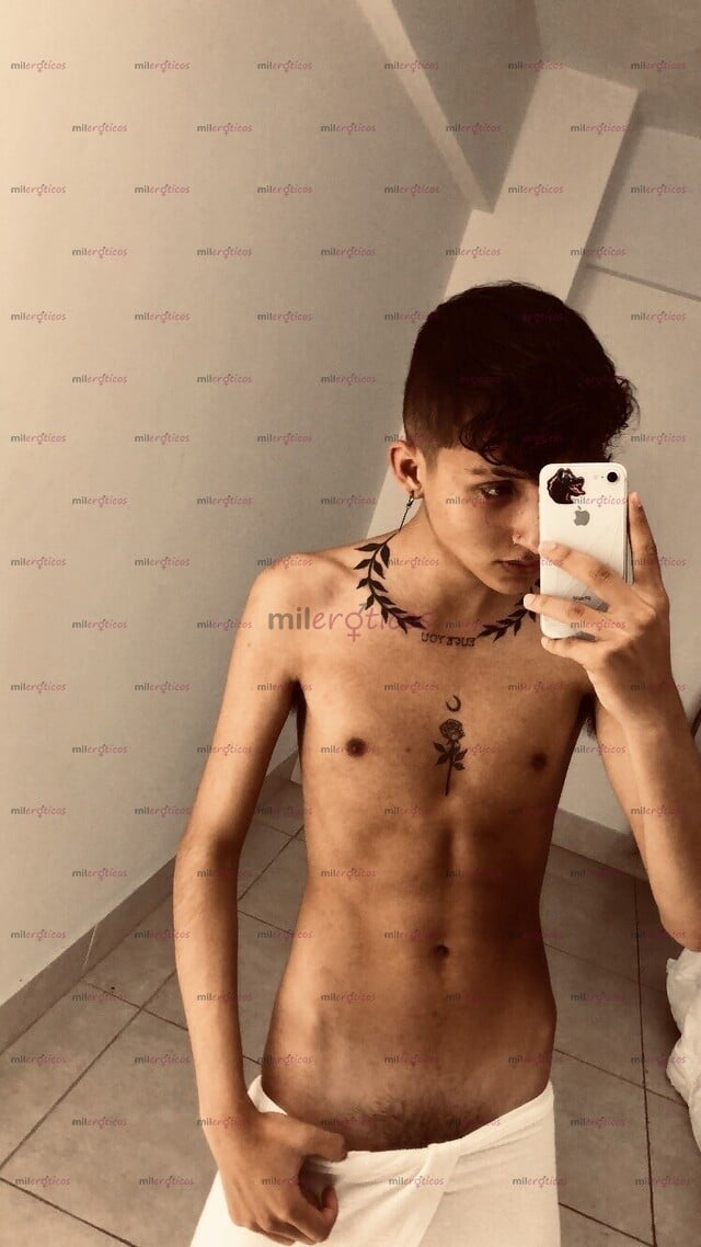 FOTOS DE CHICO UNIVERSITARIO DISPUESTO A CUMPLIR TUS FANTASÍAS