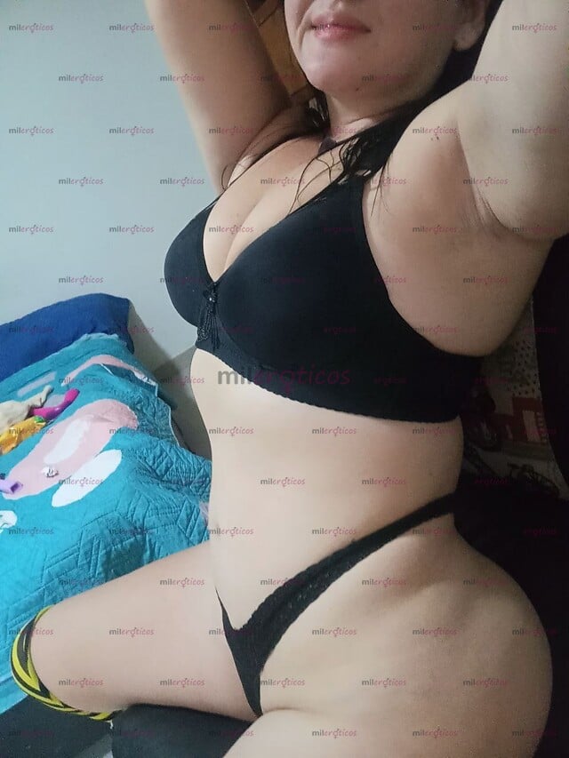 FOTOS DE VEN VAMOS A JUGAR CON MI JUGUETE EXÓTICA COLOMBIANA TRAVIESA Y JUGUETONA
