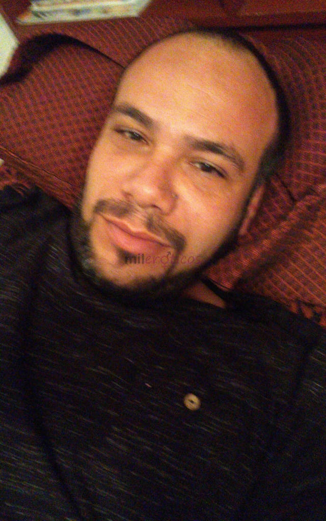 Sou massagista a 7 anos atendo apenas mulheres ambiente aconchegante sala equipada com maca trabalho com as tecnicas massagem relaxante sensitiva tant...