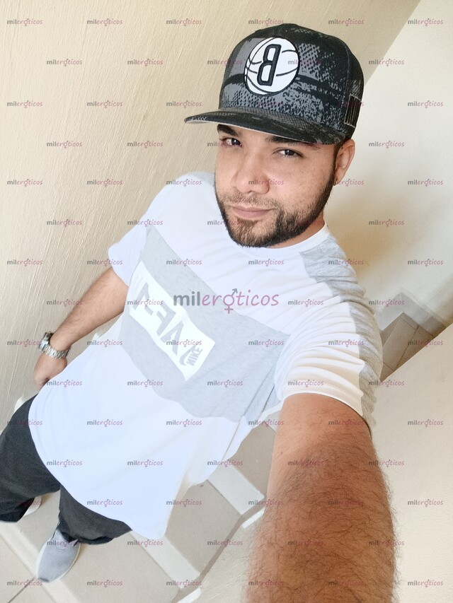 FOTOS DE JOVEN COLOMBIANO, EN GUADALAJARA, LLAMA Y DISFRUTA