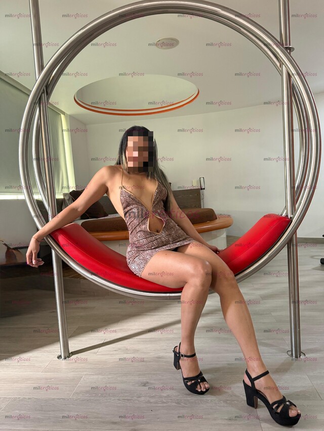 FOTOS DE HERMOSA FLACA ARDIENTE CON TRIPLATO VEN Y DISFRUTA