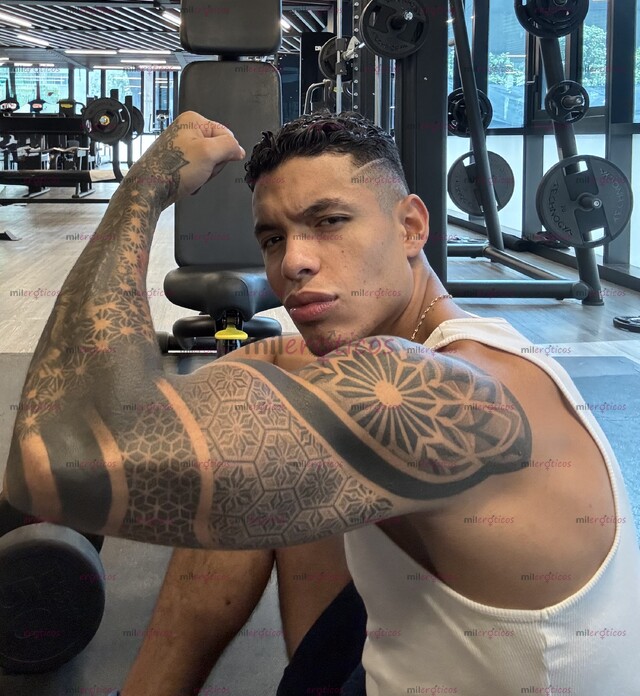 FOTOS DE 25 VIP .PASAR UN COLOMBIANO 25 BUEN RATO ATENTO Y EXCLUSIVO TRATO .