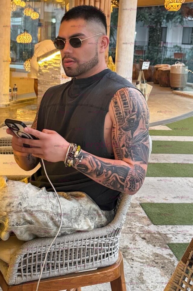 FOTOS DE ATRACTIVO JOVEN , GUAPO , EDUCADO CON EXCELENTE PRESENCIA Y TEMA DE CONVERSACIÓN