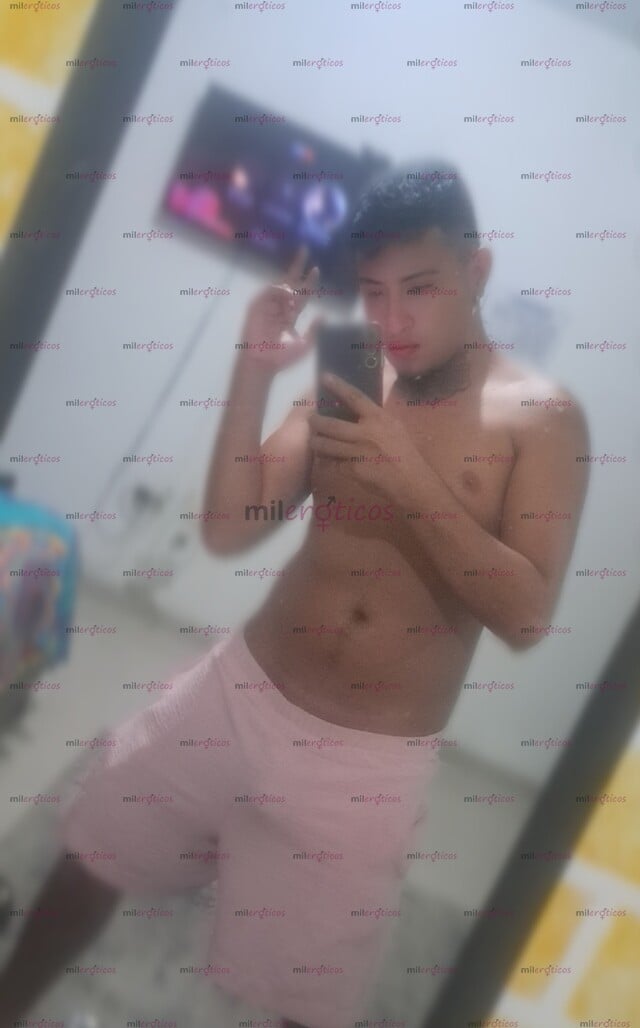 FOTOS DE JOVEN EDUCACIÓN VARONIL DISPUESTO A COMOLACERTE CON TUS FANTASÍAS