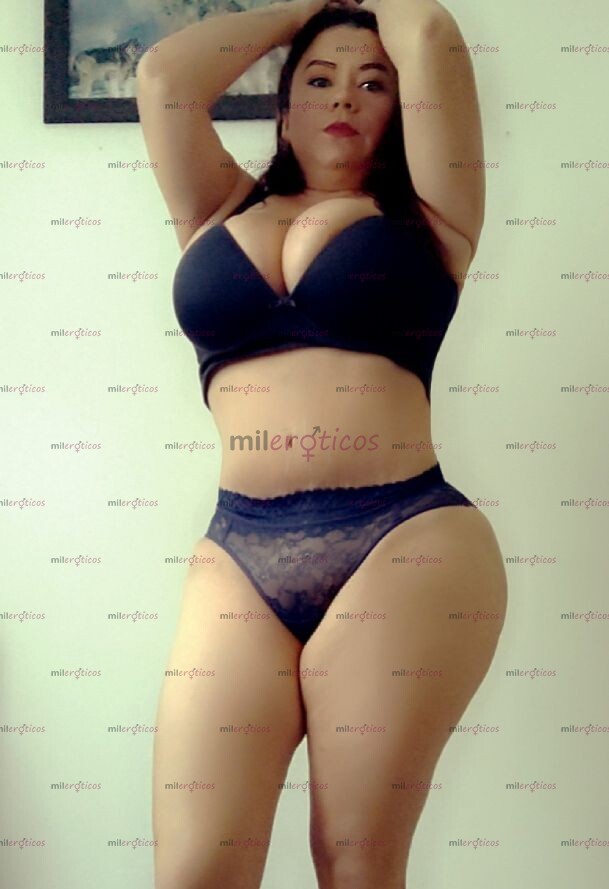 FOTOS DE SEXI COMPLACIENTE CON GANAS DE PASARLA RICO AMOR