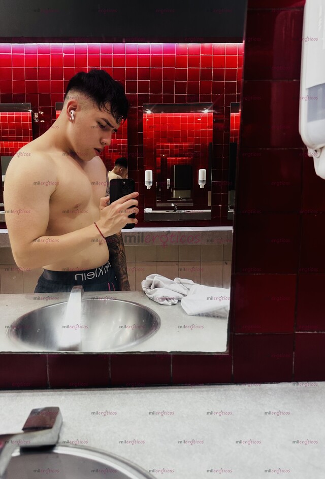 FOTOS DE CHICO GUAPO Y CARISMÁTICO QUE TE HARÁ TOCAR EL CIELO SOLO MUJERES