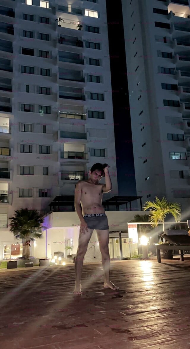 FOTOS DE JOVEN TABASQUEÑO CON MUCHA LECHE PARA DARTE,, DISPONIBLE CON LUGAR ROL INTER