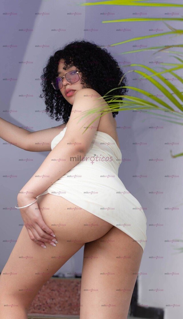 FOTOS DE EDUCADA COMPLACIENTE EXÓTICA CUERPO NATURAL