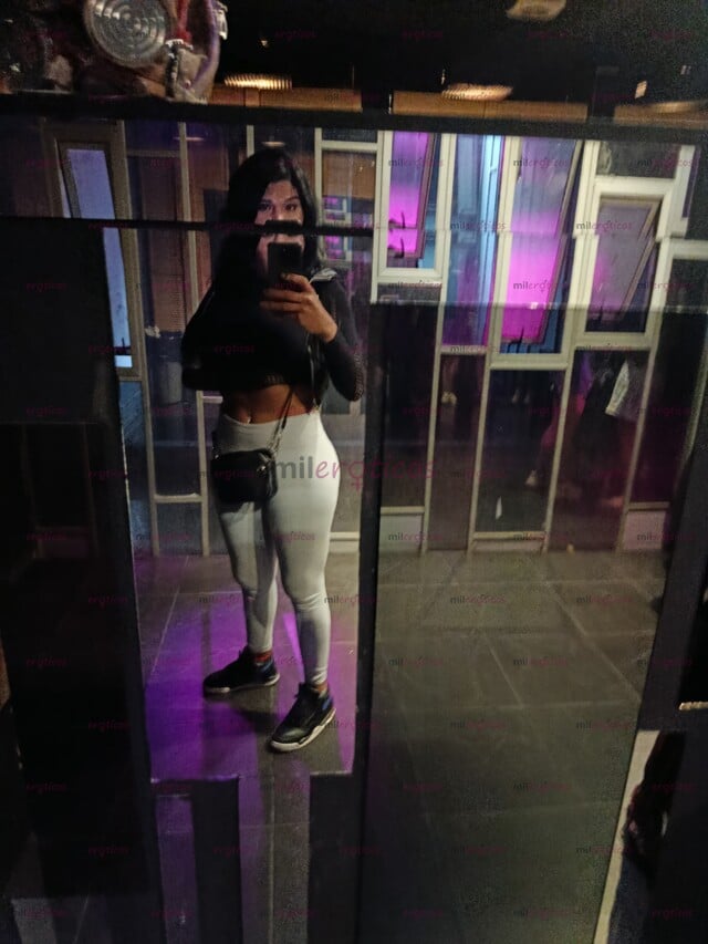 FOTOS DE CHICA CARISMÁTICA, FOGOSA CANDENTE INTERACTIVA Y MUY COMPLACIENTE
