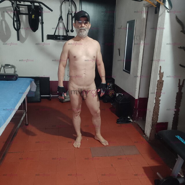 FOTOS DE MASAJES ERÓTICOS Y MASAJISTA PASIVO 61 AÑOS OFREZCO SERVICIO EN MEDELLÍN