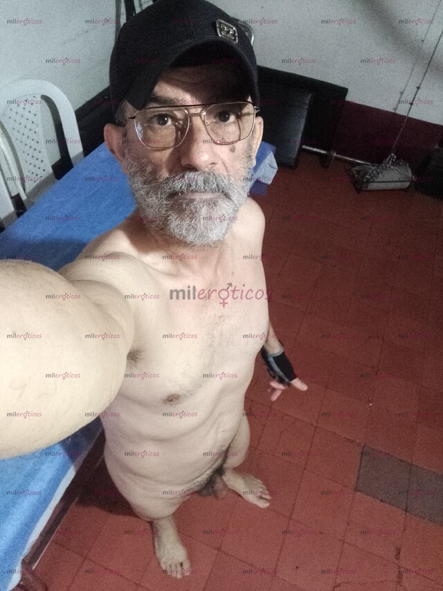 FOTOS DE MASAJES ERÓTICOS Y MASAJISTA PASIVO 61 AÑOS OFREZCO SERVICIO EN MEDELLÍN