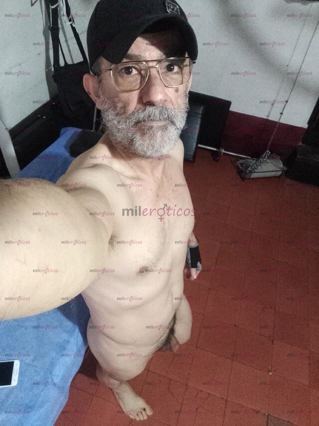 FOTOS DE MASAJES ERÓTICOS Y MASAJISTA PASIVO 61 AÑOS OFREZCO SERVICIO EN MEDELLÍN