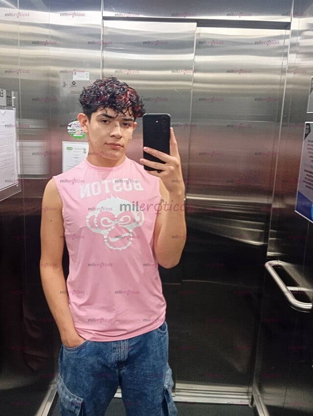 FOTOS DE JOVEN DE 19 AÑOS ACTIVO, PREPARADO PARA DARTE PLACE