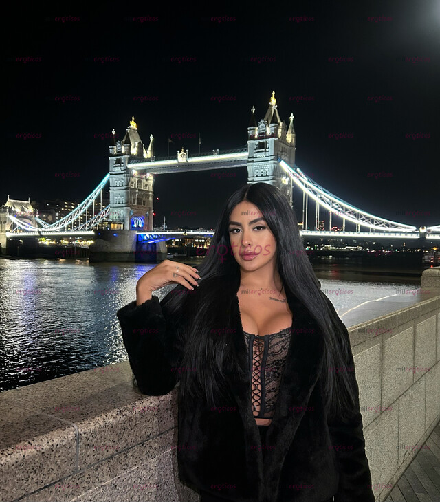 FOTOS DE TENGO LO QUE BUSCAS, BONITA, CHICHONA, NALGAS RICAS Y UN CARAMELO.