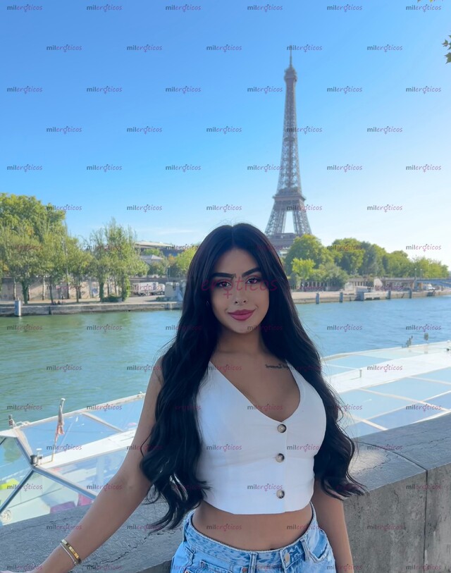 FOTOS DE TENGO LO QUE BUSCAS, BONITA, CHICHONA, NALGAS RICAS Y UN CARAMELO.