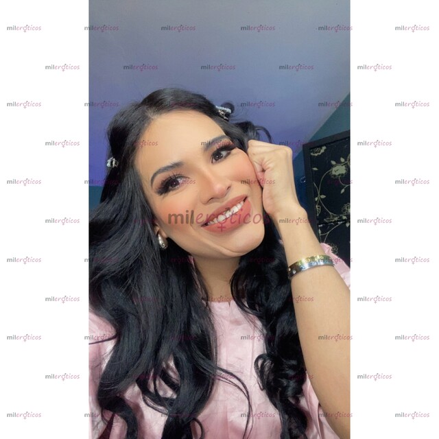 FOTOS DE CAMILA TU MUSA PERFECTA UNA HERMOSA CHAQUETA EN TU CIUDAD PARA TI