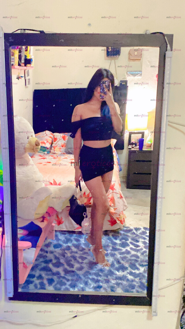 FOTOS DE CAMILA TU MUSA PERFECTA UNA HERMOSA CHAQUETA EN TU CIUDAD PARA TI