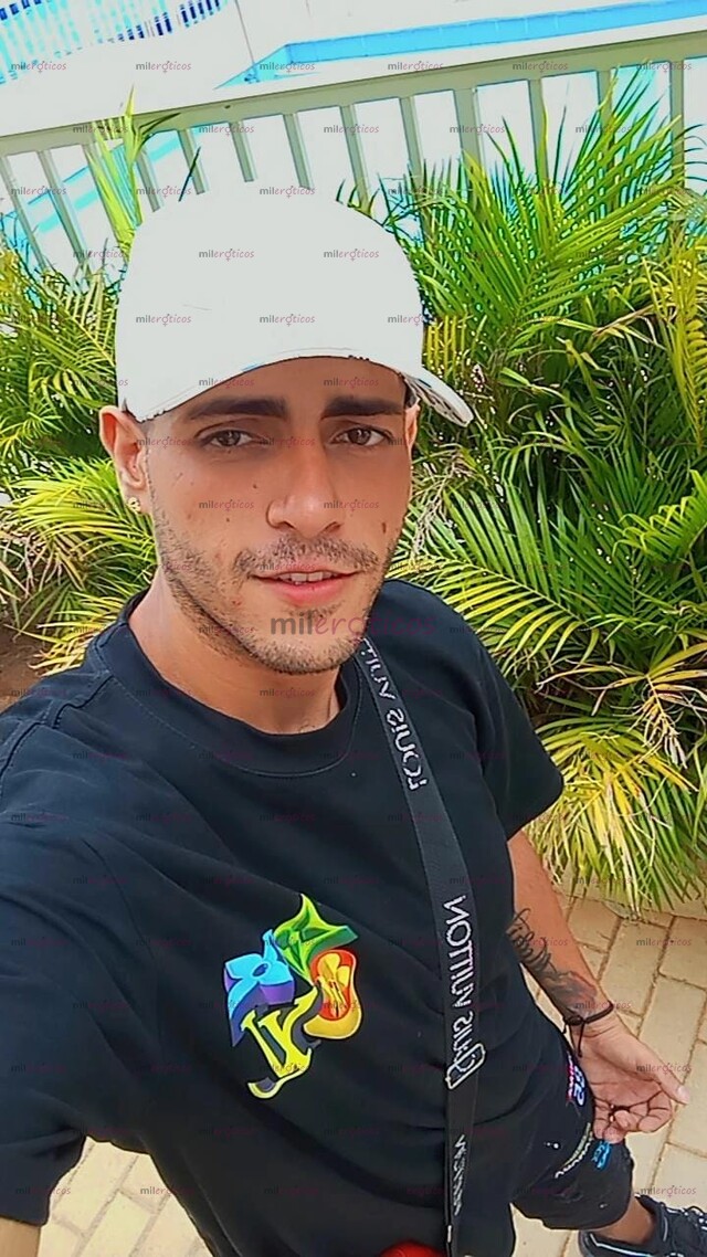 FOTOS DE COSTEÑO VERGON CON 22CM DE PLACER QUIERE PARTIRTE EL CULO Y DETONANTE