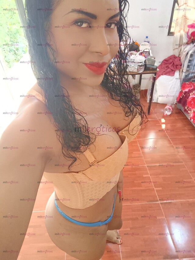 FOTOS DE TU MORENA DORADA DE FUEGO EN TU MARAVILLOSO LUGAR LISTA PARA CUMPLIR TUS DESEOS