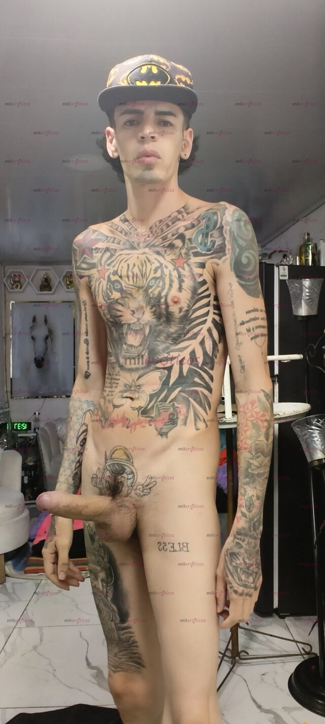 FOTOS DE FLACO ACTIVO BLANCO TATUADO MORBOSO VERGON