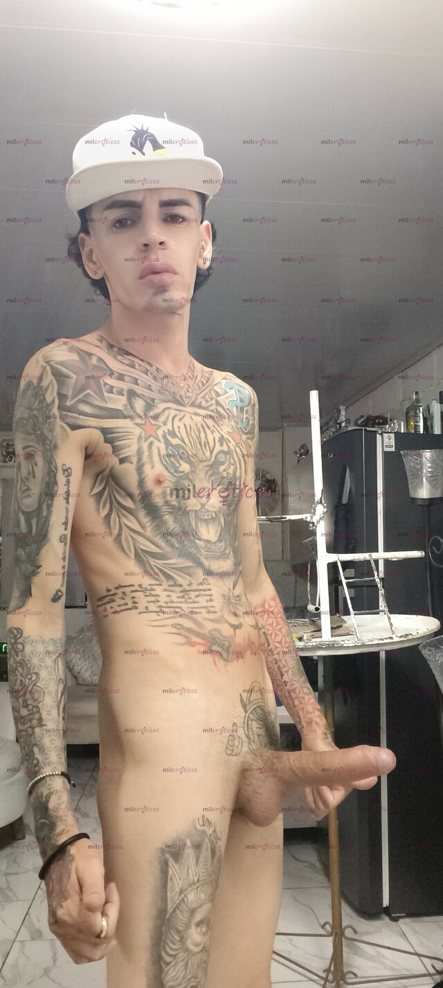 FOTOS DE FLACO ACTIVO BLANCO TATUADO MORBOSO VERGON