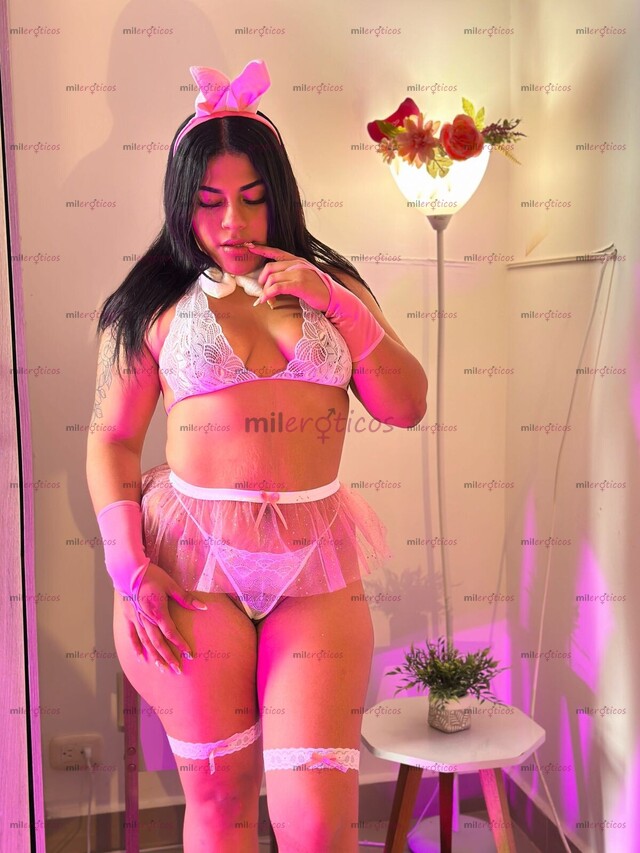 FOTOS DE MORENA EXÓTICA CALIENTE LINDA HERMOSA EXTROVERTIDA LINDA