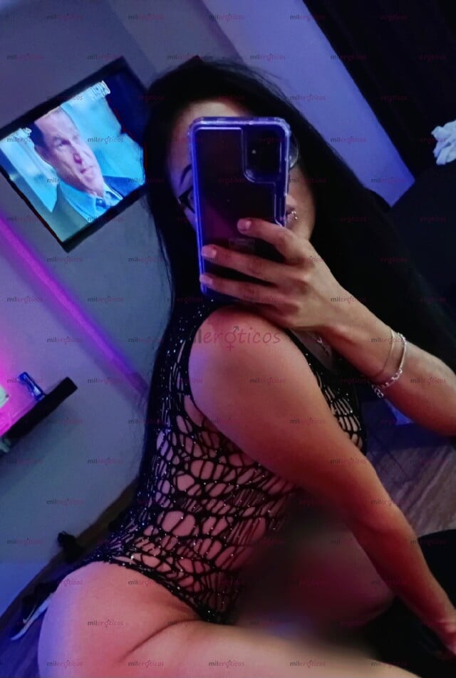 FOTOS DE SCARLETT COLOMBIANA DELGADITA SEXY LISTA PARA ATENDERTE