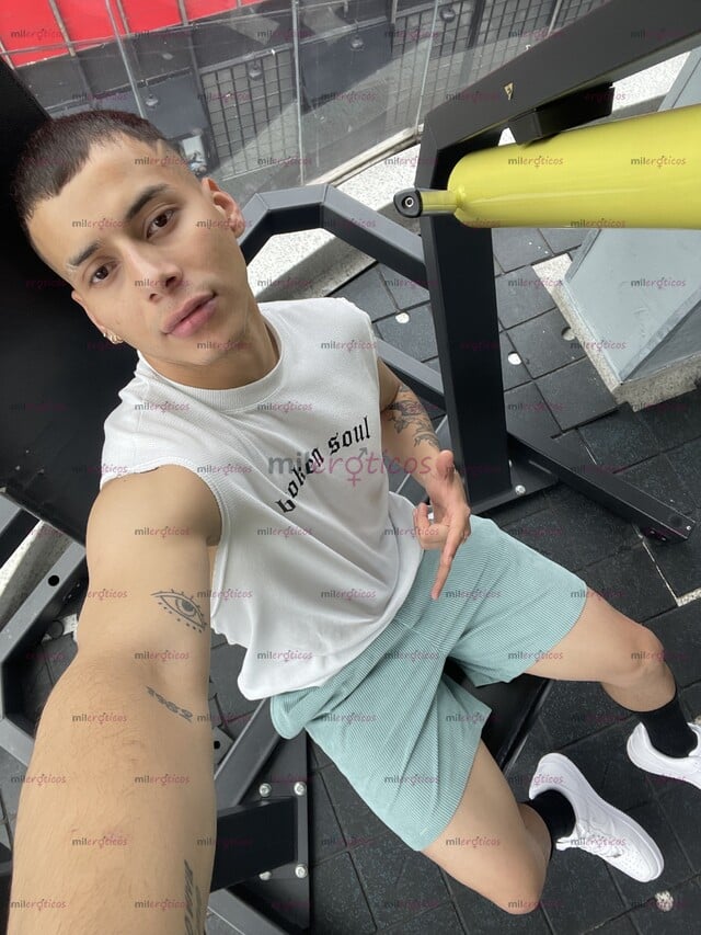 FOTOS DE JOVEN CON SITIO 24 7 TOTALMENTE DISCRETO CON 22CM DE PLACER PARA TI GRUESA Y JUG