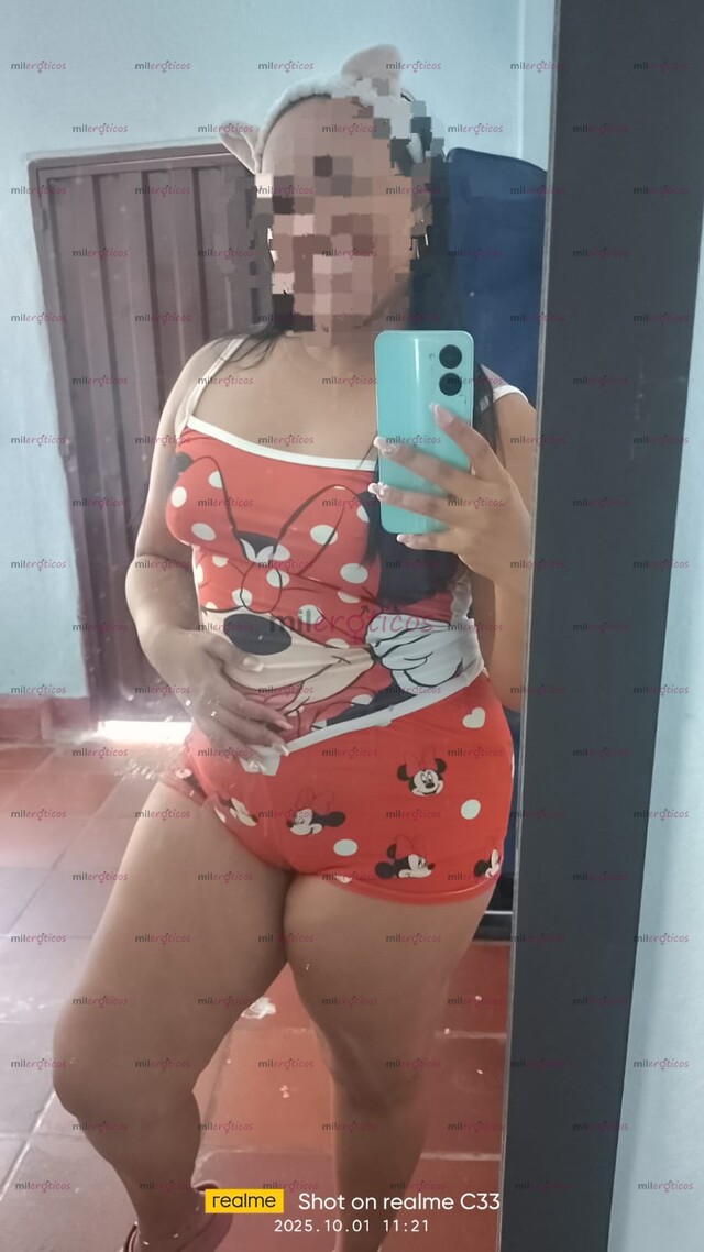 FOTOS DE NORKIS LA ARDIENTE MORENA PUTA EN LA CAMA SEÑORA EN LA CASA