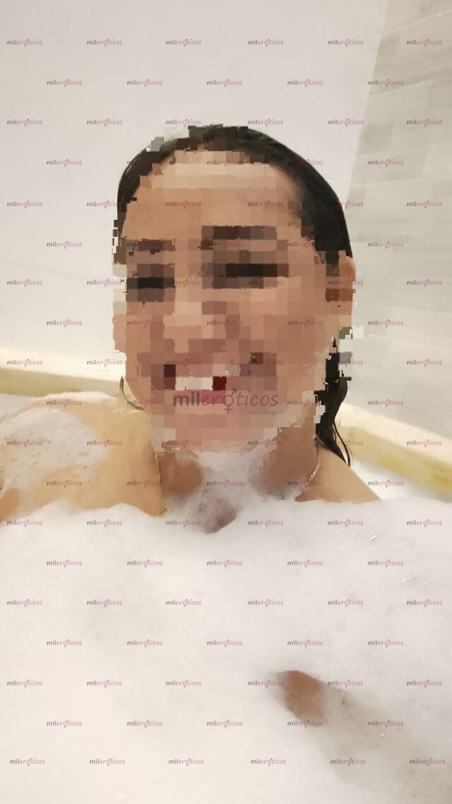 FOTOS DE NORKIS LA ARDIENTE MORENA PUTA EN LA CAMA SEÑORA EN LA CASA