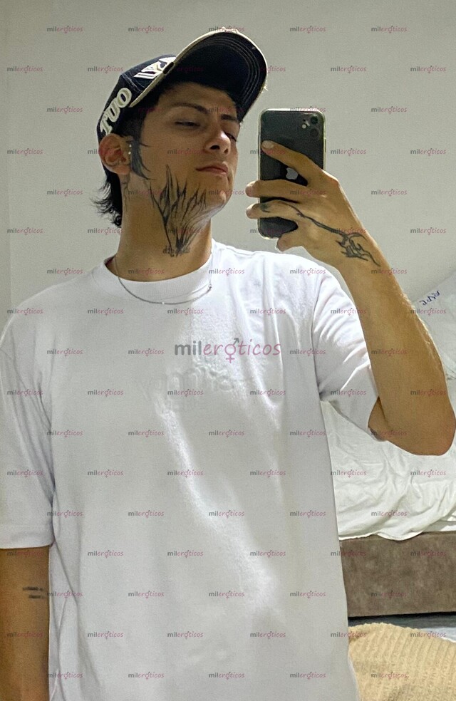 FOTOS DE POLLO ACA COMPLACIENTE Y CALIENTE DISPUESTO A TODO