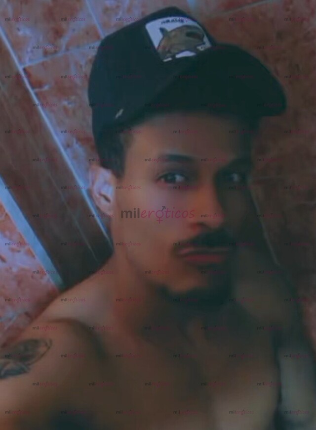 FOTOS DE CHICO CUBANO GIGOLÓ HETERO Y CALIENTE PARA COMPLACERTE