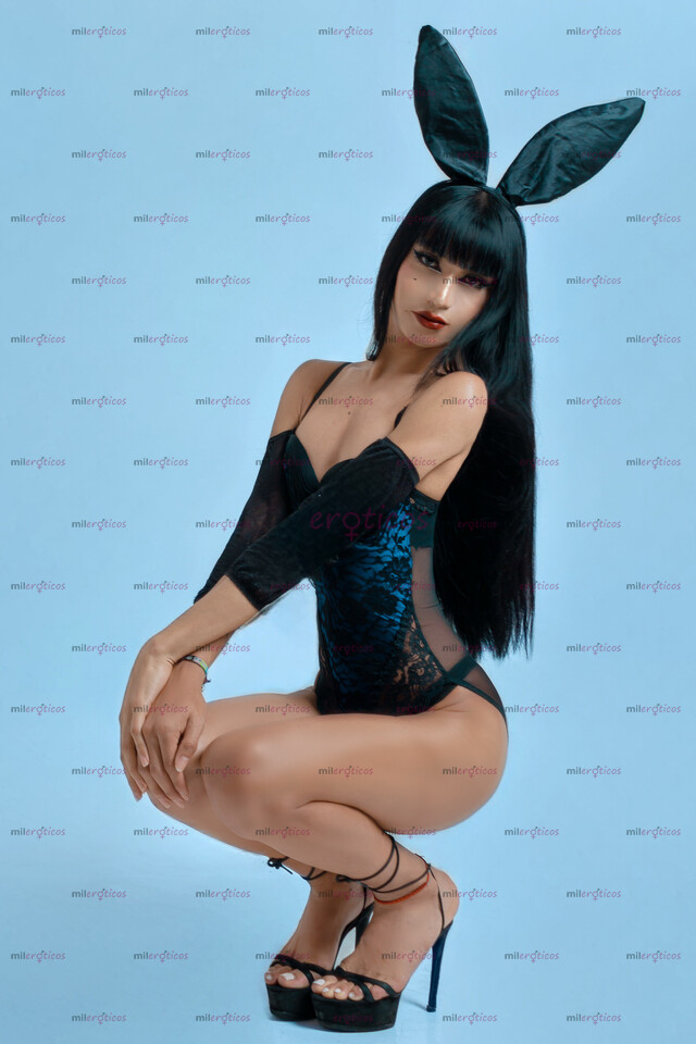 FOTOS DE SHARI RECIÉN LLEGADA Y LA MUÑECA MÁS ACCESIBLE DE LA VITRINA