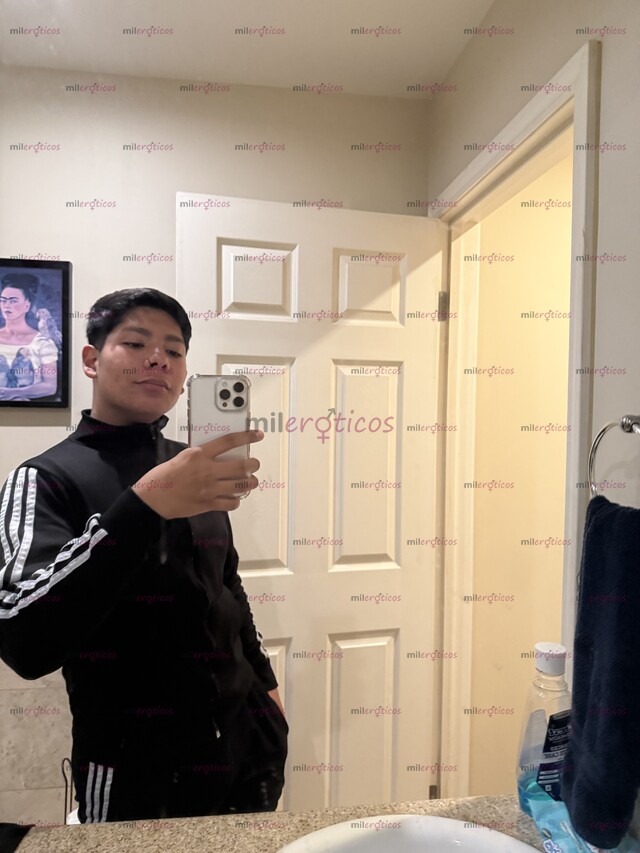 FOTOS DE CHICO DE 18 AÑOS , CALIENTE NALGÓN SABROSO , AGUANTADOR LISTO PARA TI REY