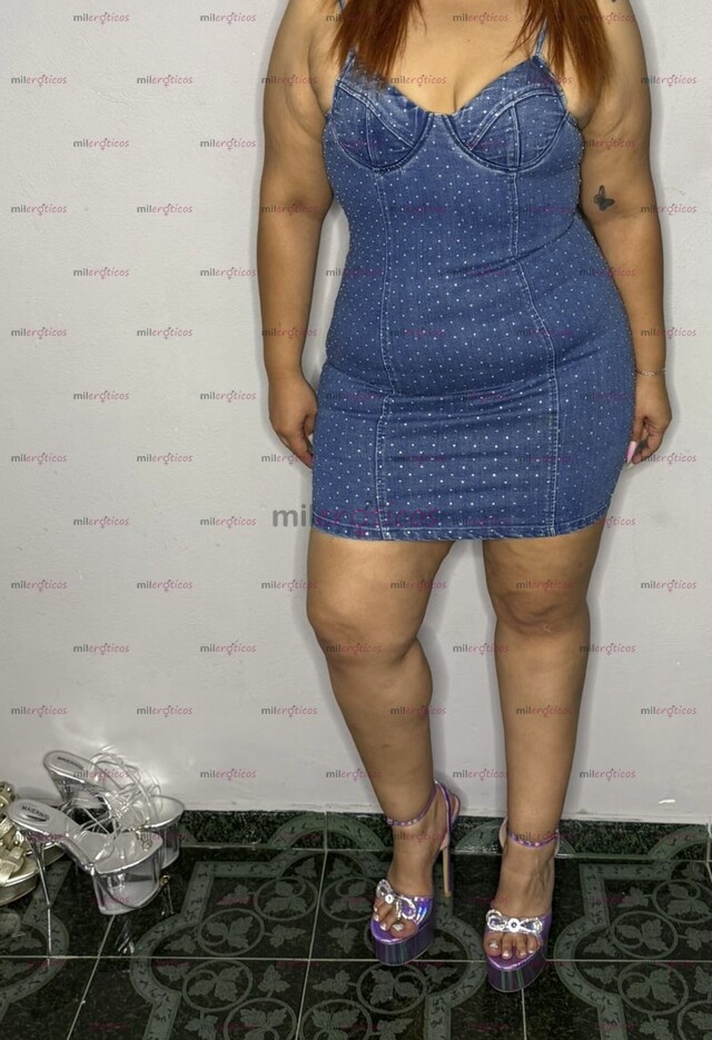 FOTOS DE MILF BBW CASADA CULONA HOTWIFE BI PIERNUDA