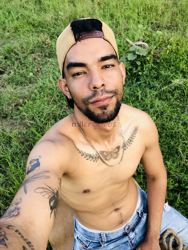 Masajista versatil verga de 19 cm nalgon guapo varonil fetichista no tengo sitio voy a domicilio escribeme al whatsapp y vemos para pasarla bien masaj...