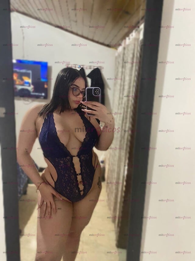 FOTOS DE SAM CABALLOTA DE 1.80 PIEL BLANCA, TROZUDITA CON SITIO PRIVADO Y DISCRETO