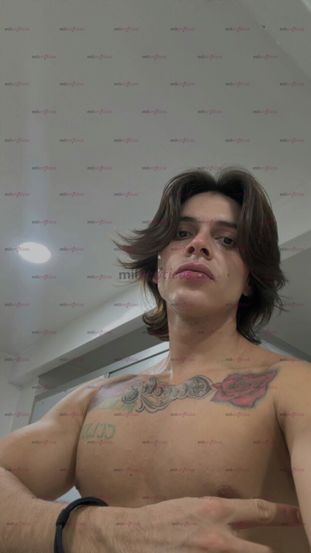 FOTOS DE CHICO GUAPO BISEXUALL 20 CM VERGON MANDA WATSAP LLAMA