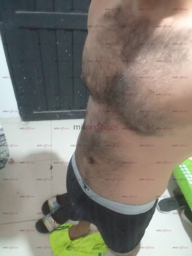 FOTOS DE JOVEN DESCOMPLICADO DISPUESTO A COMPLACERTE EN TU DESEOS