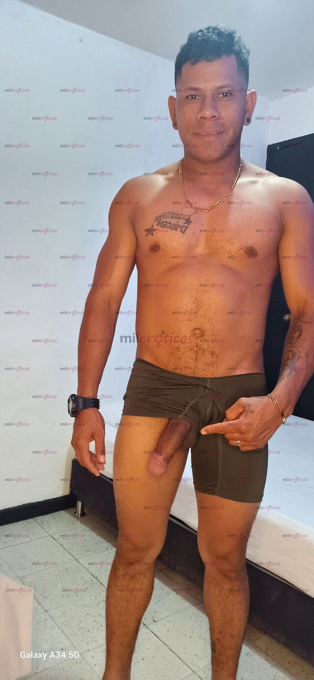 FOTOS DE NUEVO MORENO ATRACTIVO BIEN DOTADO FULL ARRECHITO