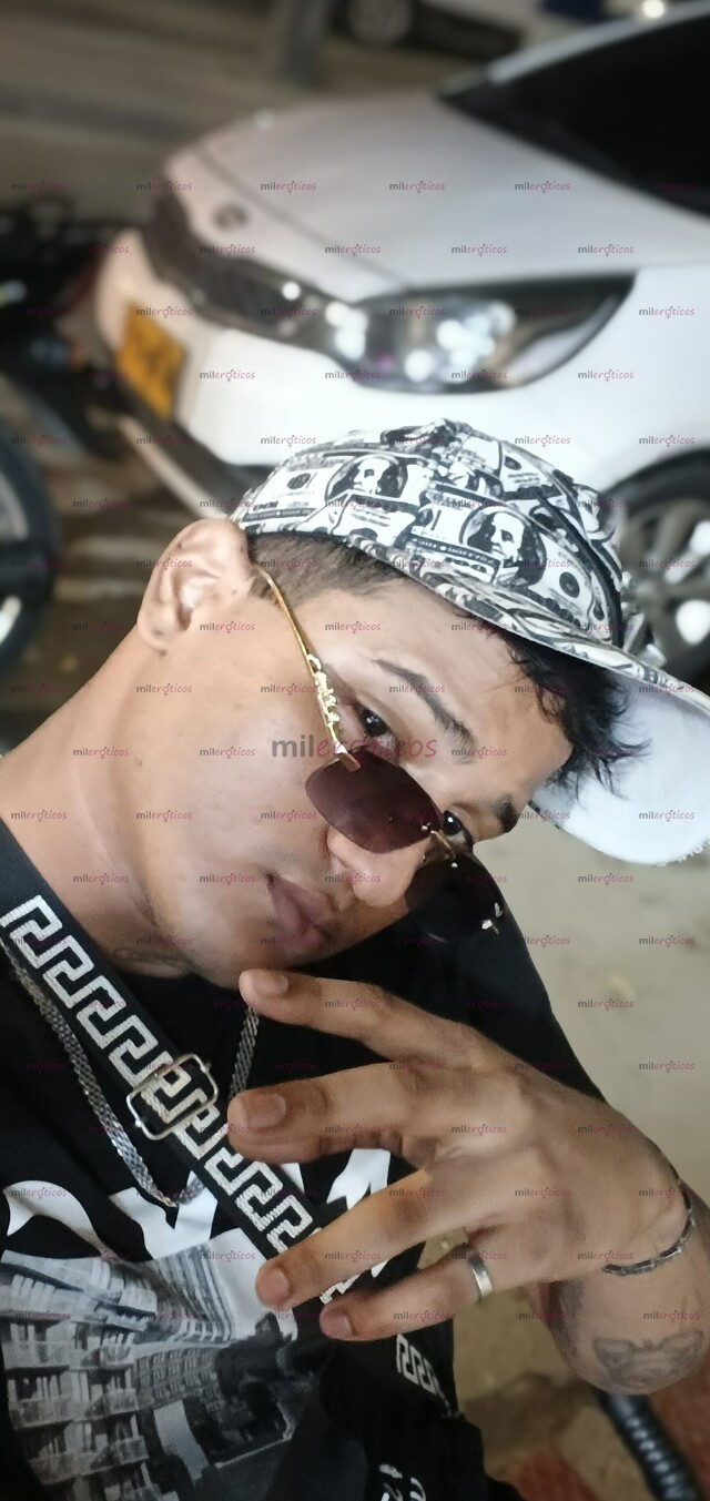 FOTOS DE MORENO CALIENTE, LISTO PA PARTIR CULOS, VERSÁTIL, CULEO RICO TODO EL DIA