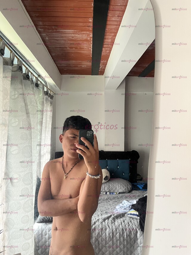 FOTOS DE VEN Y DISFRUTAS EL MEJOR SERVICIO VIRTUAL! CON MI ENORME VERGA PARA TI !