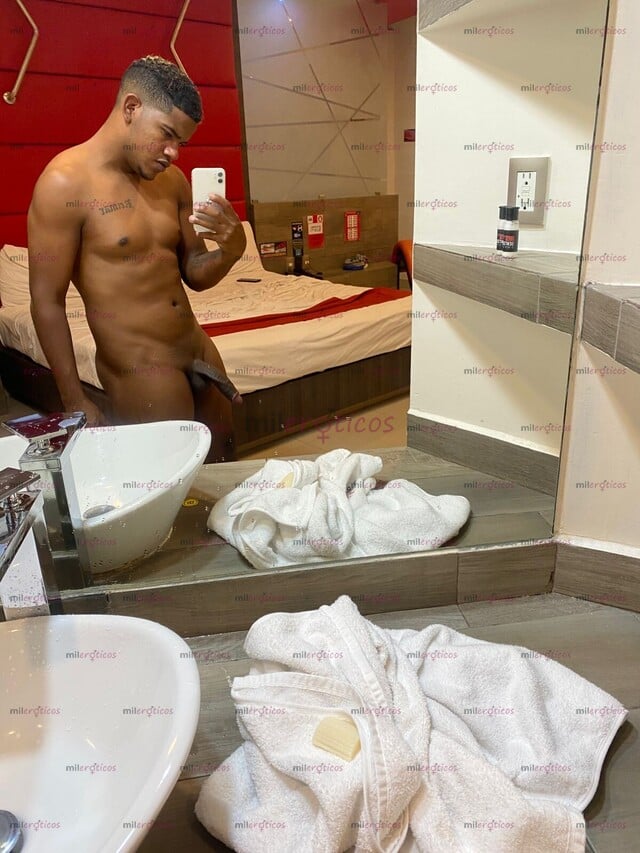 FOTOS DE 22 CM VENEZOLANO MORENO FOGOSO Y CARGADO DE PASIÓN HOLA, ME LLAMO WILVER, SOY