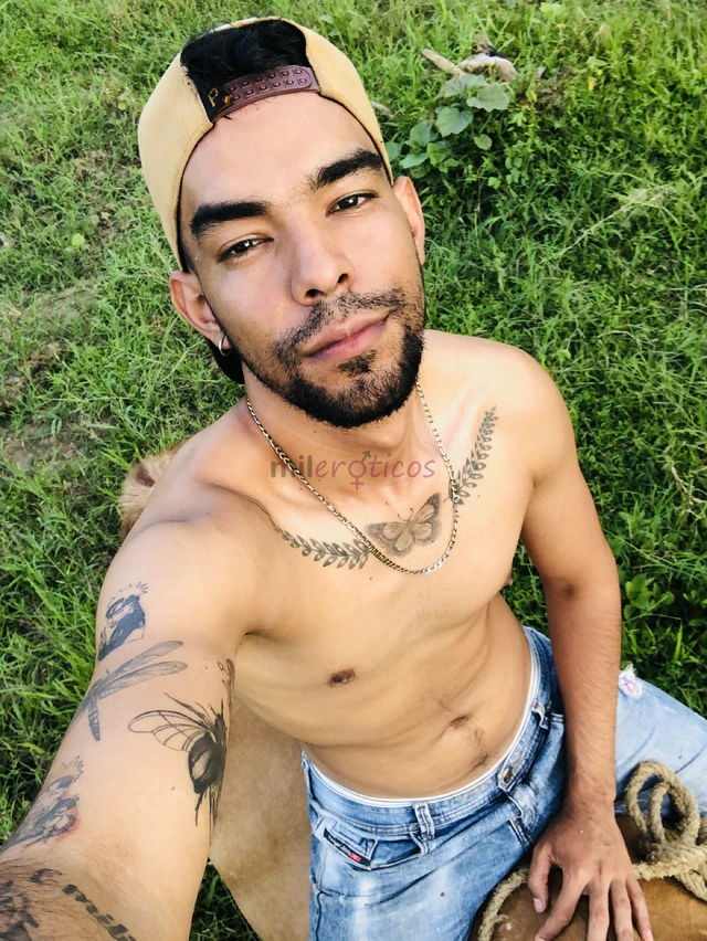 Masajes relajantes y tantricos versatil nalgon y verga de 19 cm varonil cumplo fetiches y juego de roles no tengo sitio voy a domicilio complaciente a...