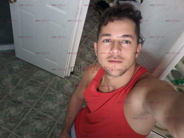 FOTOS DE QUIERES VER COMO SALE LECHE A CHORROS DE MI PENE GRANDE